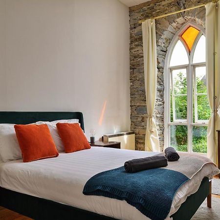 Finest Retreats - Luxury Converted Chapel With Hot Tub & Games Room Dinas Mawddwy Exterior foto