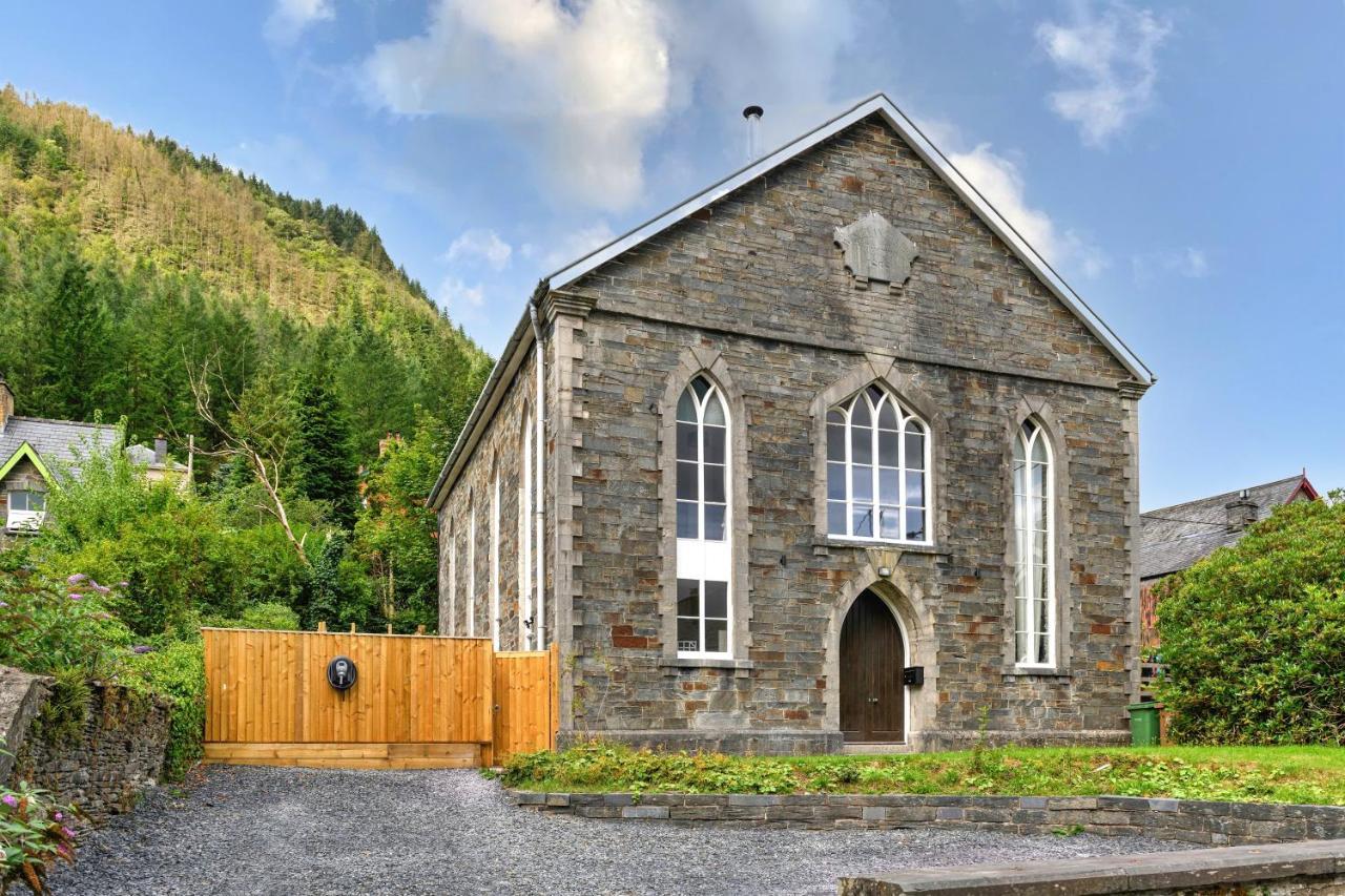 Finest Retreats - Luxury Converted Chapel With Hot Tub & Games Room Dinas Mawddwy Exterior foto